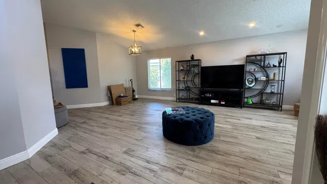 Residence photo 4