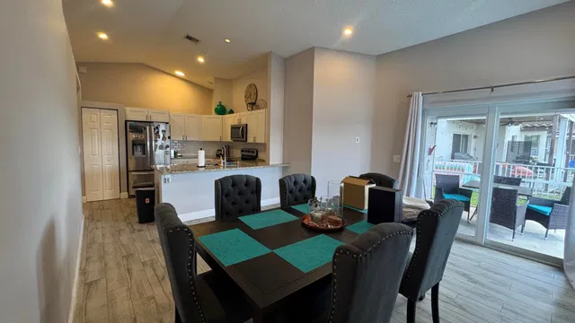 Residence photo 11