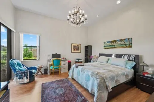 Residence photo 17