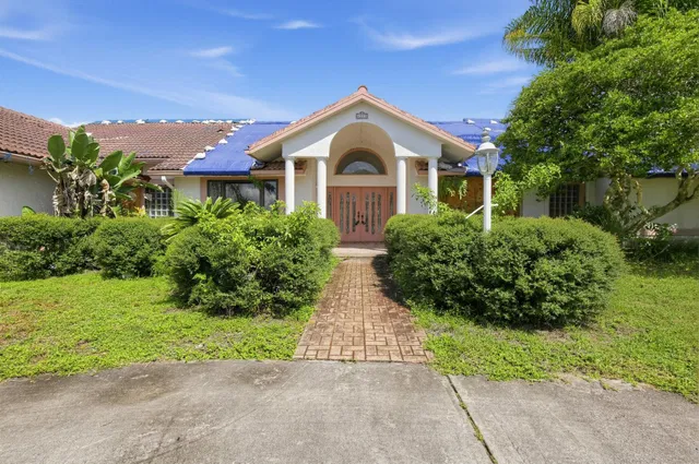 Residence photo 5