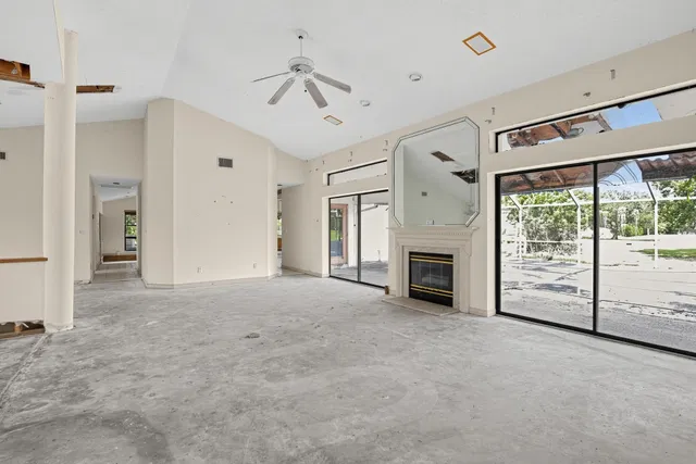  Residence photo 15