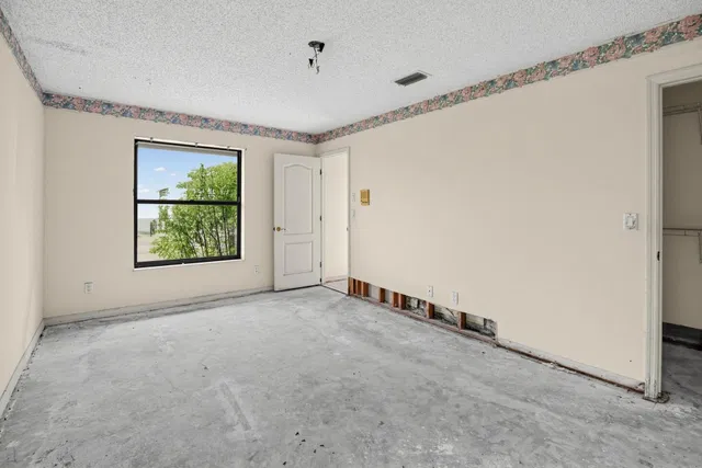  Residence photo 26