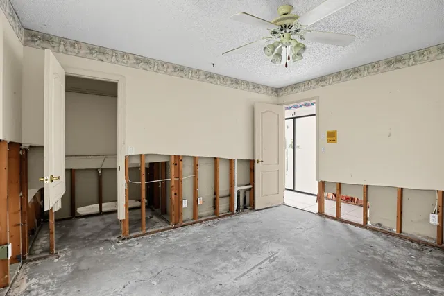 Residence photo 28