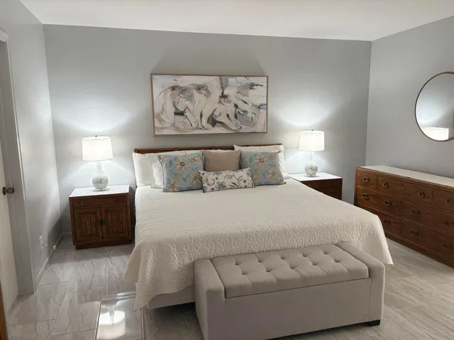 Unit 206 photo 8