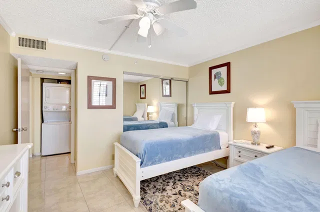 Unit 209 photo 17