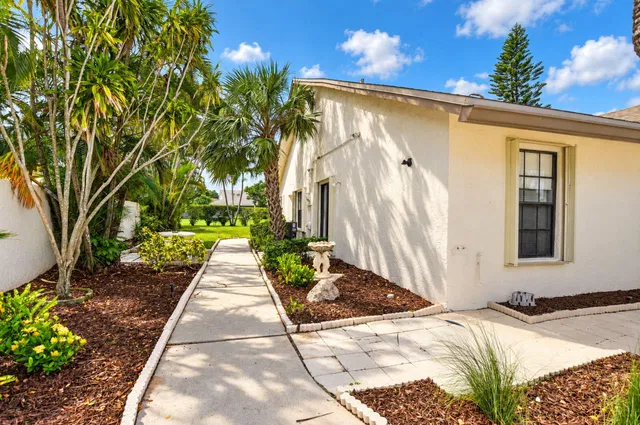  Residence photo 6