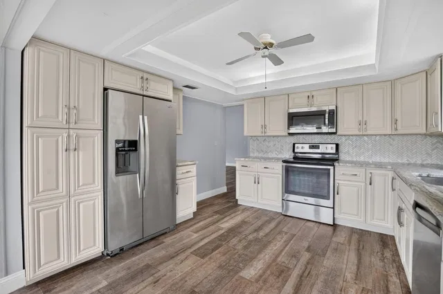  Residence photo 25