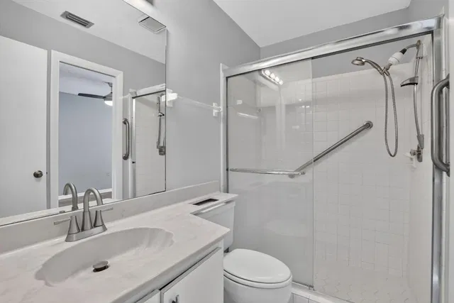  Residence photo 42