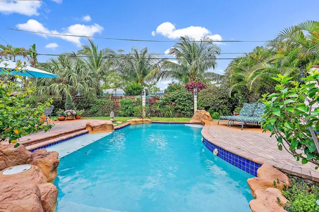 SoSo West Palm Beach Residence photo 2