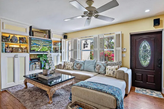 SoSo West Palm Beach Residence photo 5