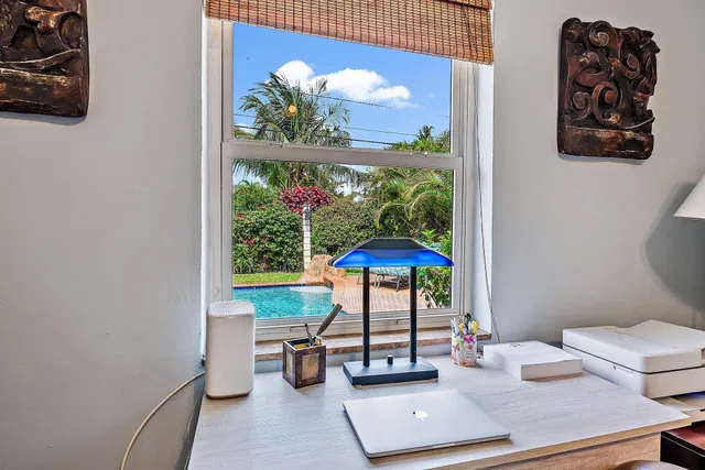 SoSo West Palm Beach Residence photo 21