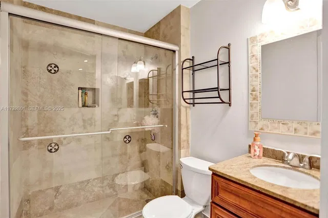 Unit 1208 photo 20
