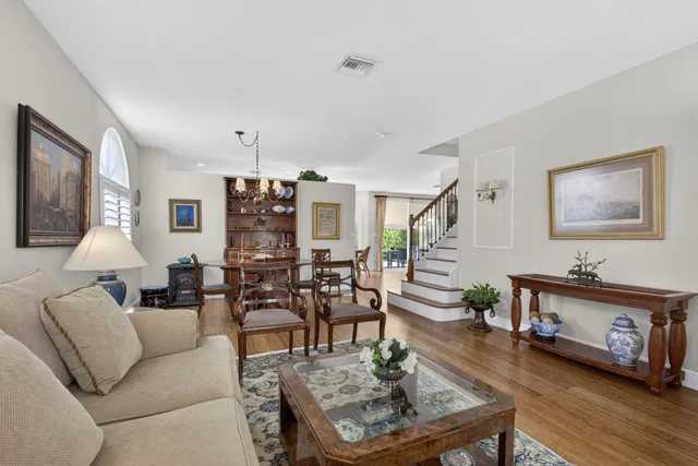 Residence photo 6