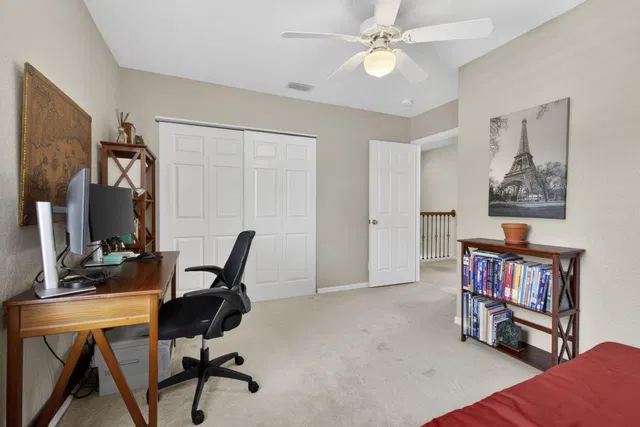 Residence photo 25
