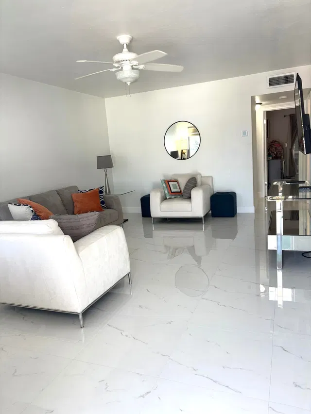 Unit 202 photo 2