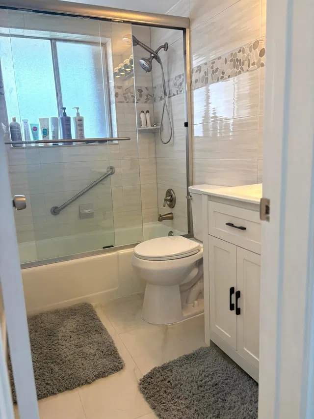 Unit 202 photo 9