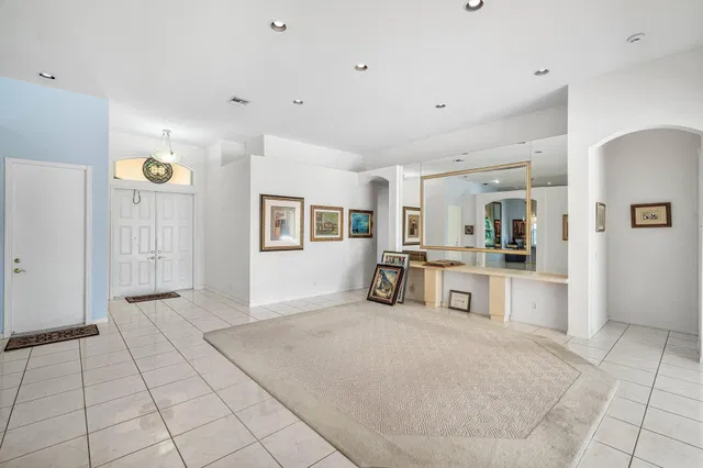  Residence photo 4