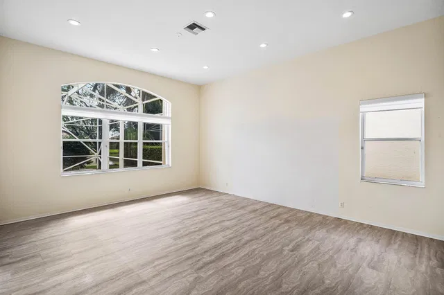  Residence photo 14