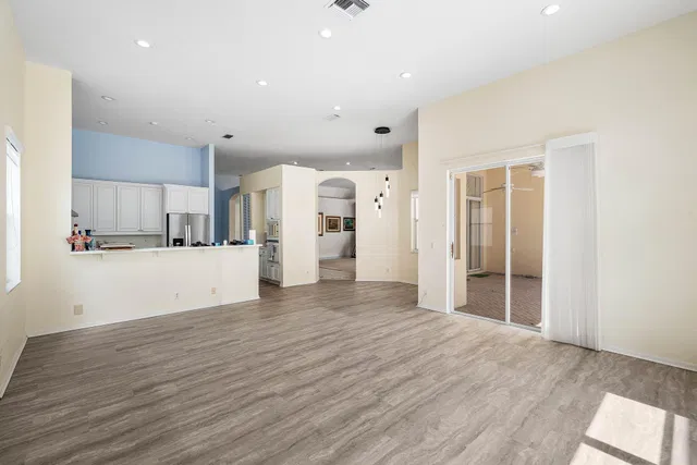  Residence photo 15