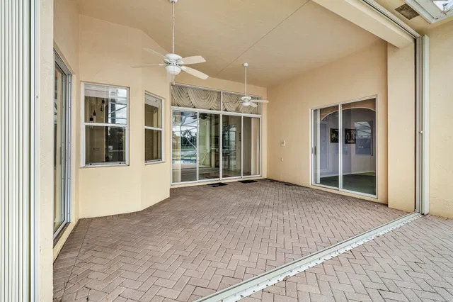  Residence photo 32