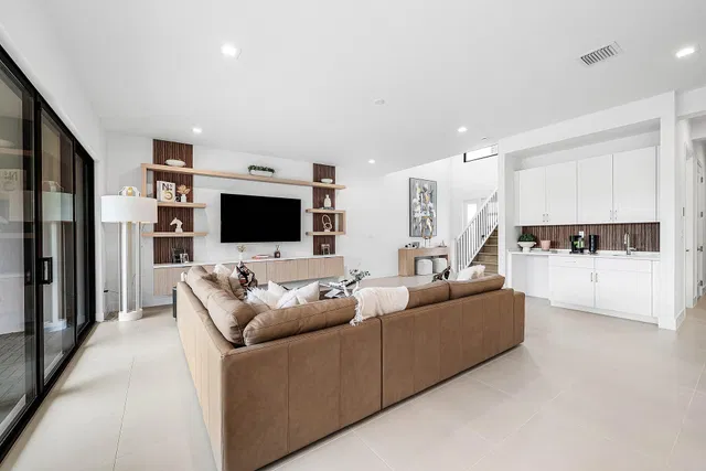 Residence photo 5