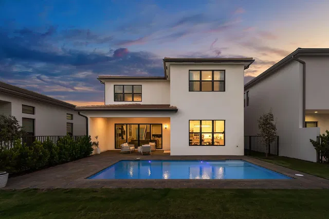 Residence photo 2