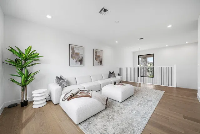 Residence photo 19