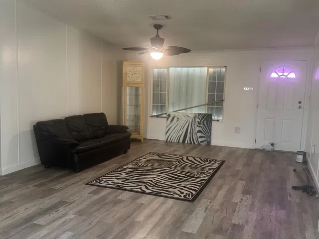  Unit 8267 photo 14
