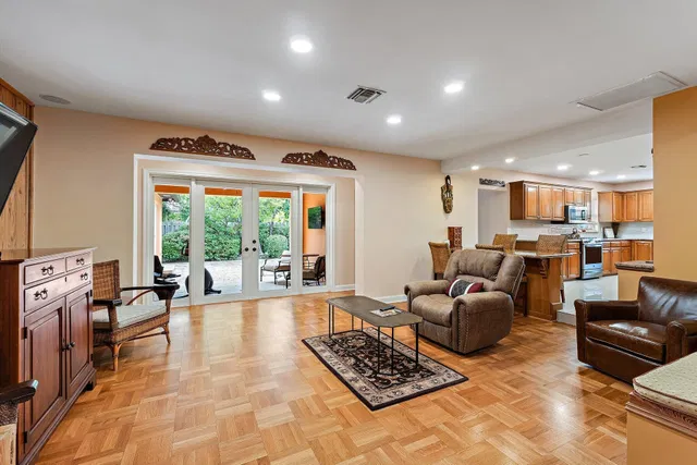 Palm Beach Shores Residence photo 10