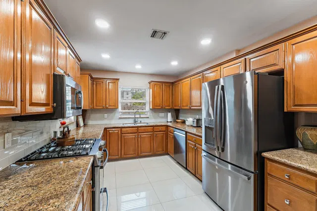 Palm Beach Shores Residence photo 18