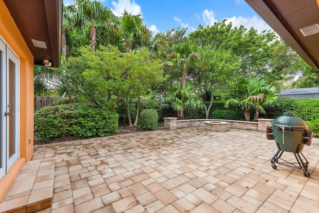 Palm Beach Shores Residence photo 31