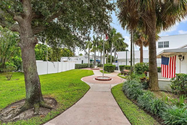 Palm Beach Shores Residence photo 48