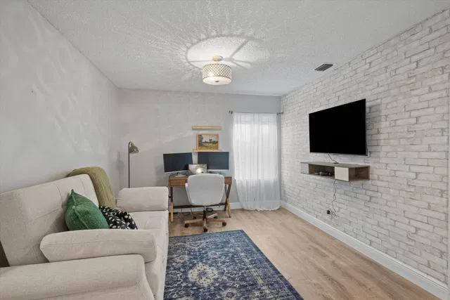 Residence photo 21