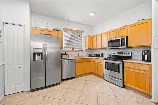 Residence photo 5