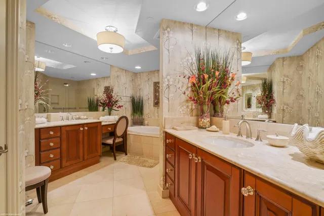 Renaissance on the Ocean Unit 1751 photo 24