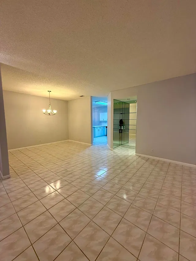 Residence photo 7