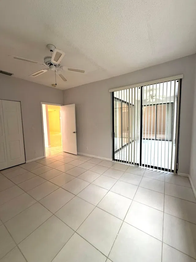 Residence photo 13