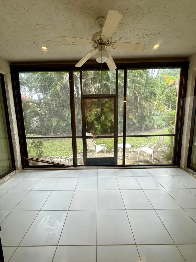 Residence photo 23