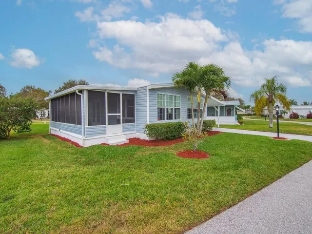 Residence photo 4