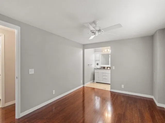 Residence photo 17