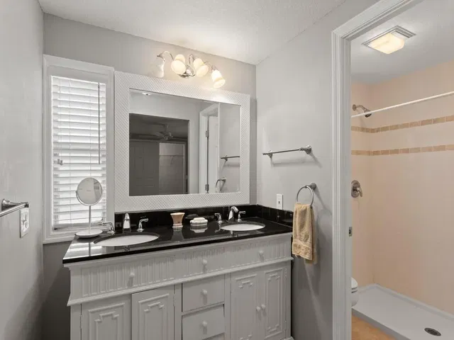 Residence photo 20