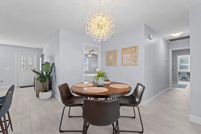 Residence photo 10