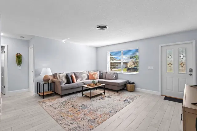 Residence photo 12