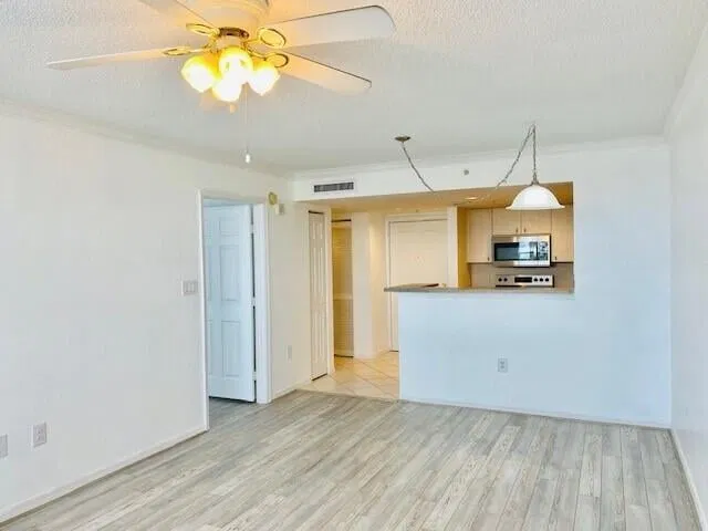 Flagler Pointe Unit 432 photo 2