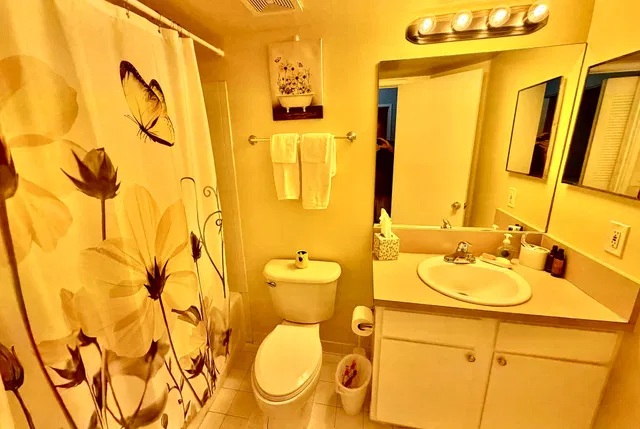  Unit 305 photo 10