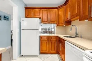 Unit C311 photo 5