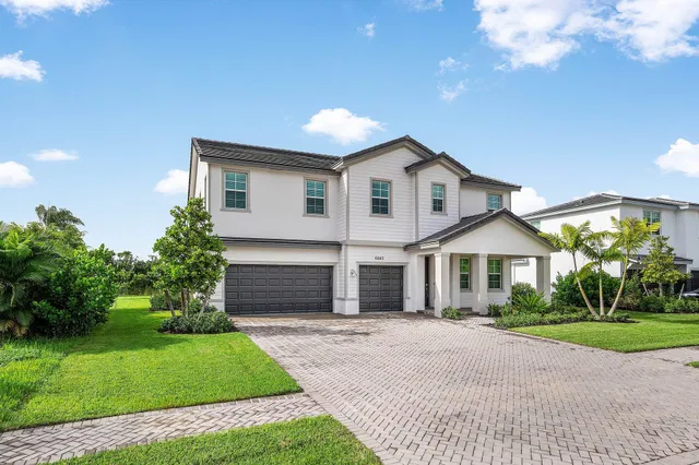 Residence photo 2