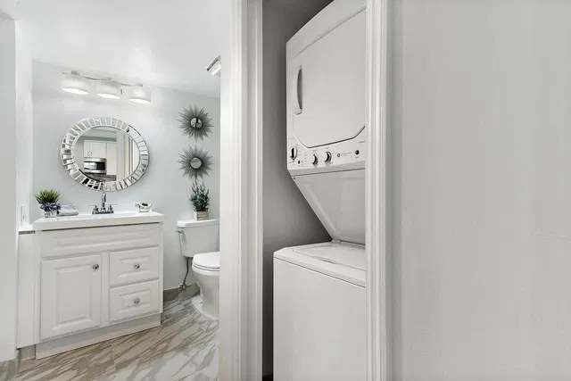 Unit 104 photo 14