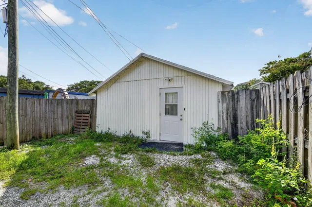 Residence photo 42