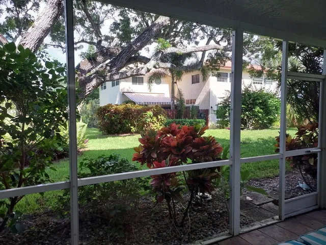 Unit 206 photo 21